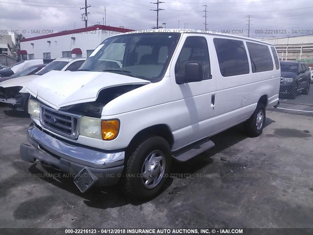 1FDSS31L05HA81003 - 2005 FORD ECONOLINE E350 SUPER DUTY WAGON WHITE photo 2