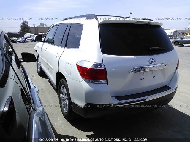 5TDZK3EH4DS130464 - 2013 TOYOTA HIGHLANDER PLUS/SE WHITE photo 3