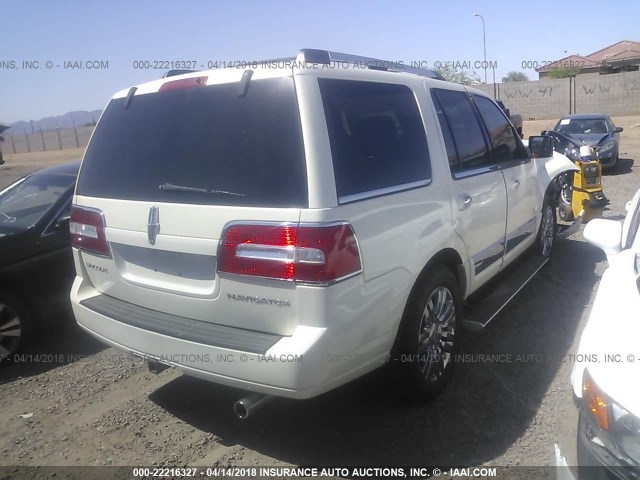 5LMFU27578LJ18030 - 2008 LINCOLN NAVIGATOR 白色 照片 4