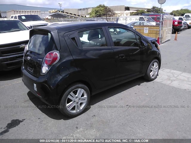 KL8CC6S97DC508613 - 2013 CHEVROLET SPARK 1LT Черный фото 4
