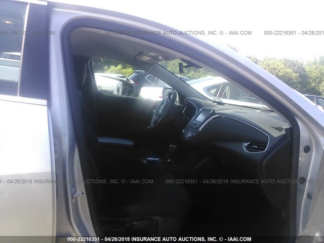 1G1ZB5ST9HF201175 - 2017 CHEVROLET MALIBU LS 银色 照片 5