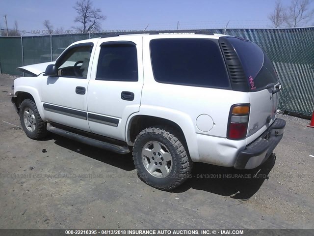 1GNEK13T45R222319 - 2005 CHEVROLET TAHOE K1500 WHITE photo 3