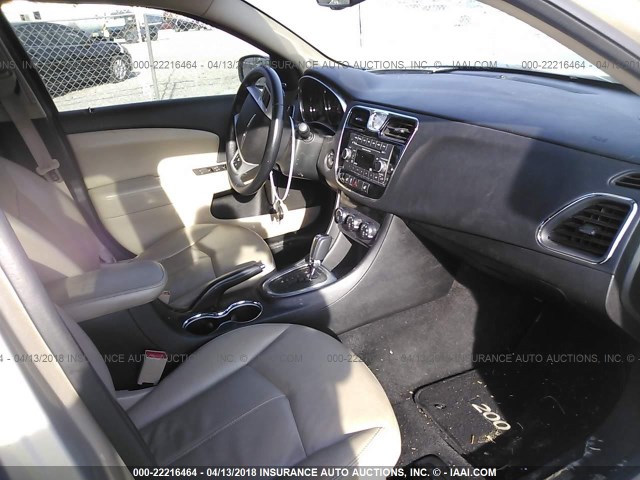 1C3CCBCG2DN737304 - 2013 CHRYSLER 200 LIMITED Champagne photo 5