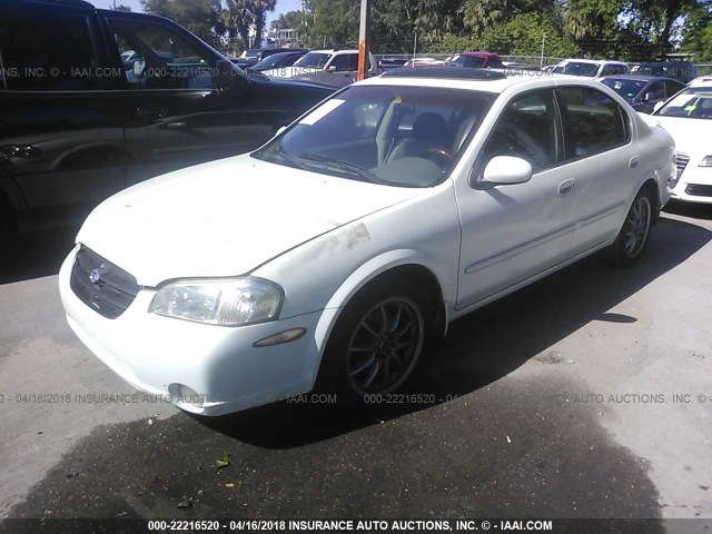 JN1CA31D0YT524341 - 2000 NISSAN MAXIMA GLE/GXE/SE WHITE photo 2