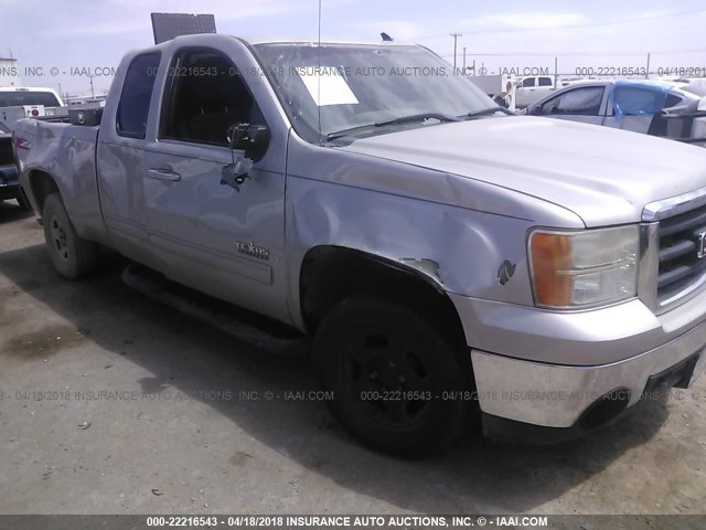 2GTEC19J181124521 - 2008 GMC SIERRA C1500 SILVER photo 6