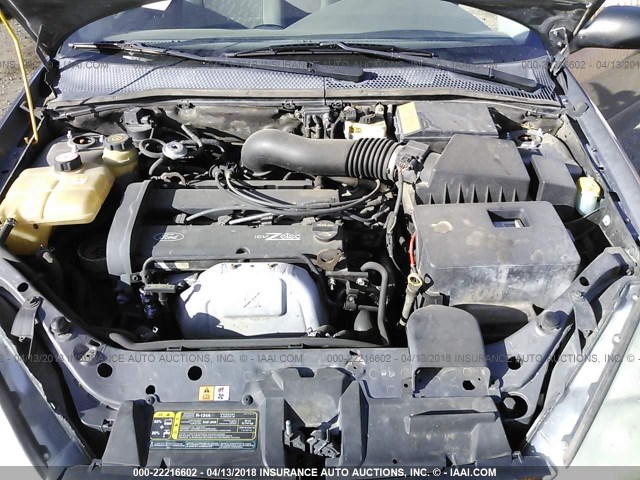3FAFP31302R226354 - 2002 FORD FOCUS ZX3 GRAY photo 10