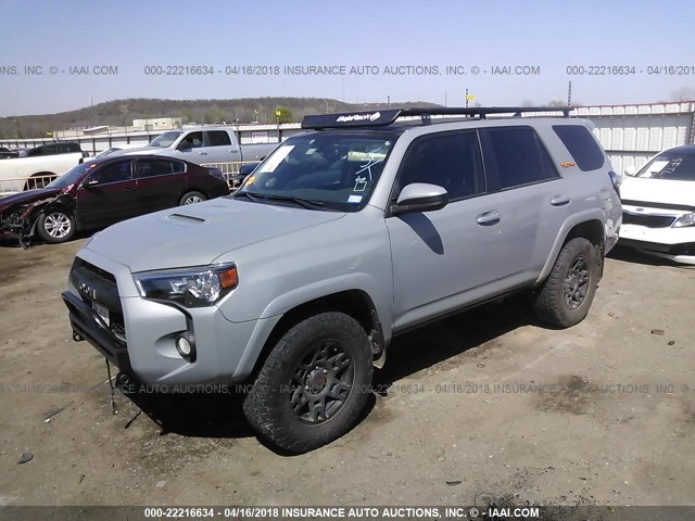 JTEBU5JR9H5435360 - 2017 TOYOTA 4RUNNER SR5 PREM/LTDL/TRAIL/TRD GRAY photo 2