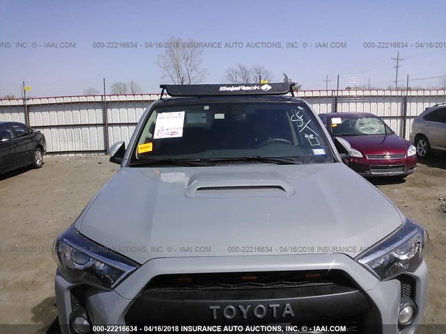 JTEBU5JR9H5435360 - 2017 TOYOTA 4RUNNER SR5 PREM/LTDL/TRAIL/TRD GRAY photo 6