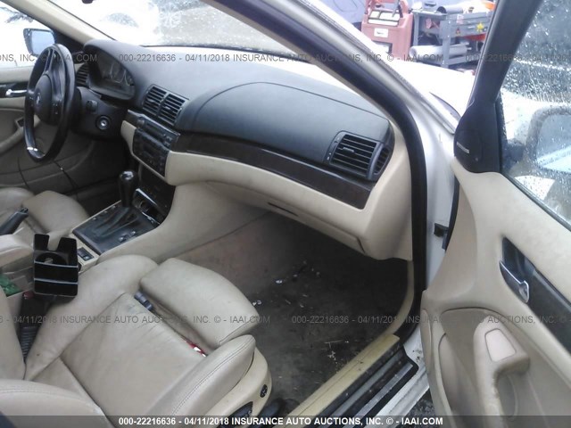 WBAEW53412PG20009 - 2002 BMW 330 XI Beyaz fotoğraf 5