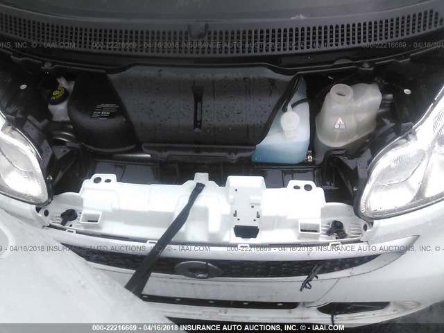 WMEEJ3BA7FK803042 - 2015 SMART FORTWO PURE/PASSION WHITE photo 10