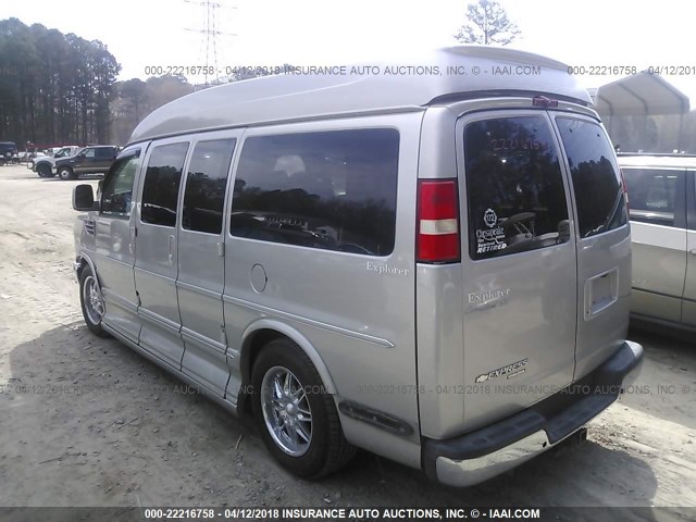 1GBFG154X81217069 - 2008 CHEVROLET EXPRESS G1500  SILVER photo 3