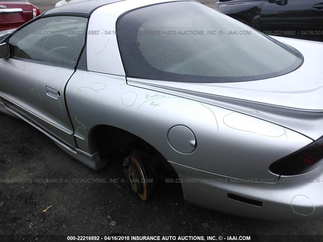 2G2FS22K322152990 - 2002 PONTIAC FIREBIRD SILVER photo 6