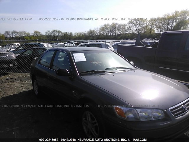 4T1BF22K5YU941591 - 2000 TOYOTA CAMRY LE/XLE Grau Foto 1