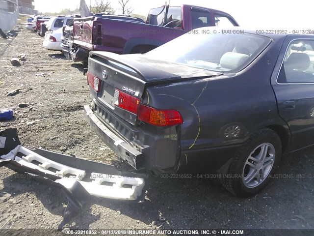 4T1BF22K5YU941591 - 2000 TOYOTA CAMRY LE/XLE Grau Foto 6