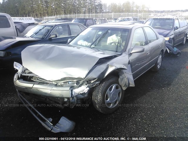 JT2BF22K8V0023558 - 1997 TOYOTA CAMRY LE/XLE BEIGE photo 2