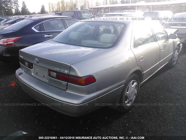 JT2BF22K8V0023558 - 1997 TOYOTA CAMRY LE/XLE BEIGE photo 4