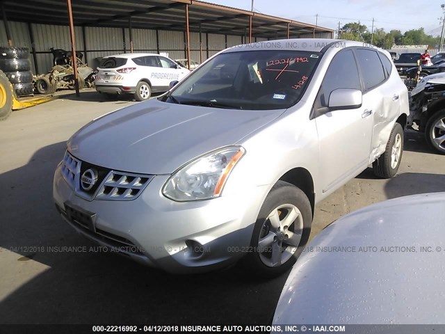 JN8AS5MT9DW037068 - 2013 NISSAN ROGUE S/SV SILVER photo 2