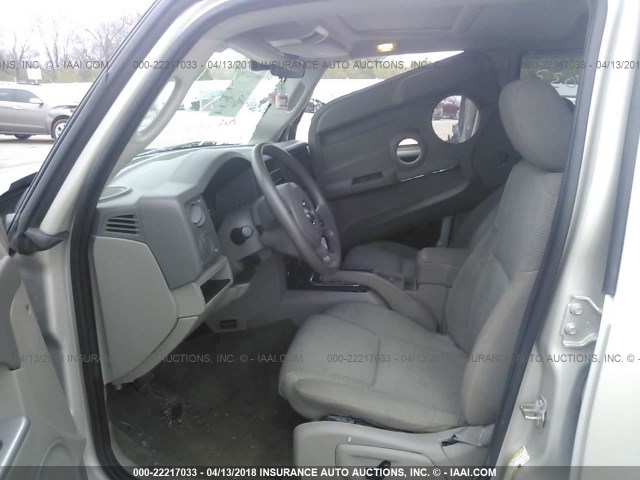 1J8HG48K37C608530 - 2007 JEEP COMMANDER SILVER photo 5