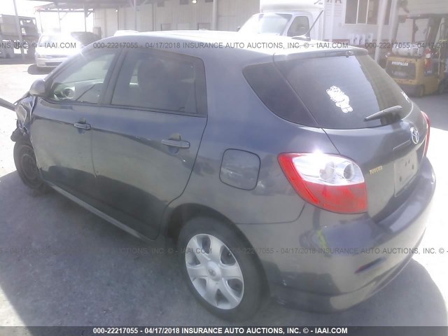 2T1KU40E09C012622 - 2009 TOYOTA COROLLA MATRIX  GRAY photo 3