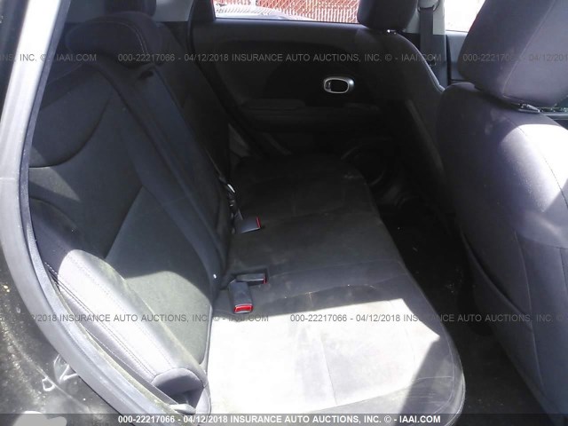 KNDJN2A28E7734644 - 2014 KIA SOUL BLACK photo 8