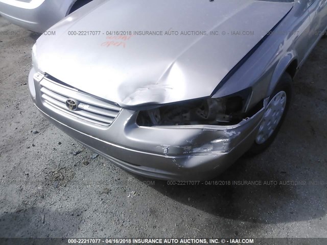 4T1BG22KXXU531235 - 1999 TOYOTA CAMRY CE/LE/XLE 米色 照片 6