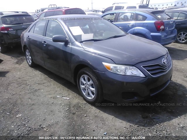 4T1BF3EK3BU223188 - 2011 TOYOTA CAMRY SE/LE/XLE GRAY photo 1