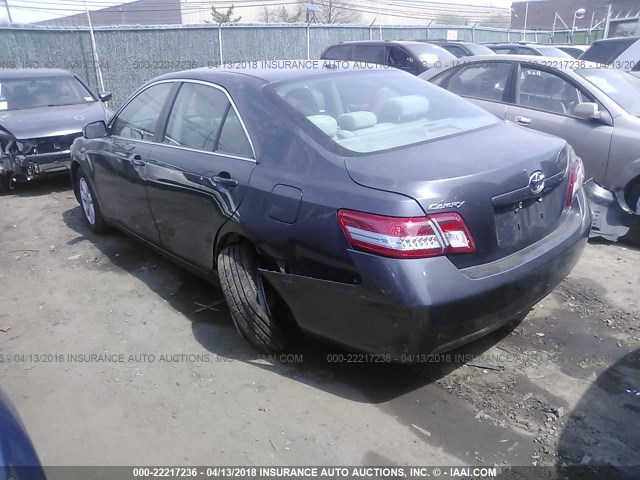 4T1BF3EK3BU223188 - 2011 TOYOTA CAMRY SE/LE/XLE GRAY photo 3