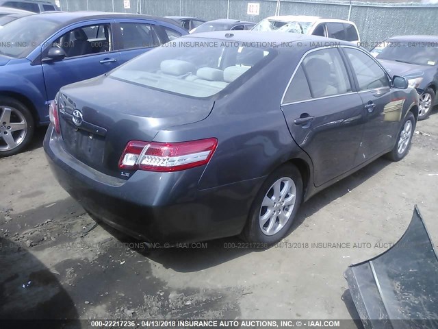 4T1BF3EK3BU223188 - 2011 TOYOTA CAMRY SE/LE/XLE GRAY photo 4