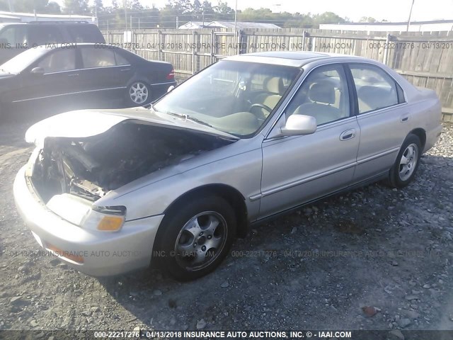 1HGCD5600VA161067 - 1997 HONDA ACCORD SE BEIGE photo 2