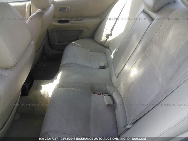 JTHBD182910004055 - 2001 LEXUS IS 300 WHITE photo 8