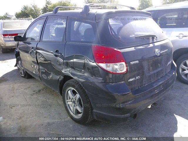 2T1LR32E04C242134 - 2004 TOYOTA COROLLA MATRIX XR BLACK photo 3