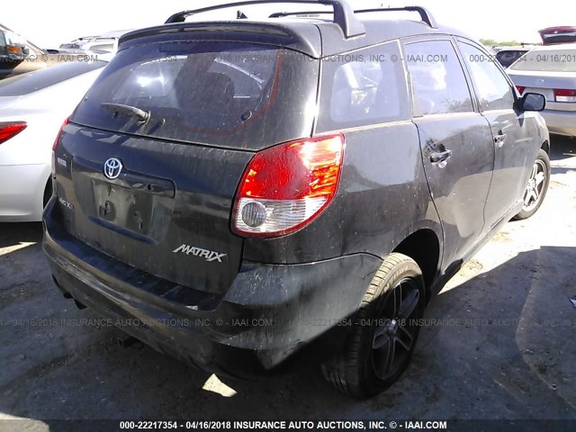 2T1LR32E04C242134 - 2004 TOYOTA COROLLA MATRIX XR BLACK photo 4