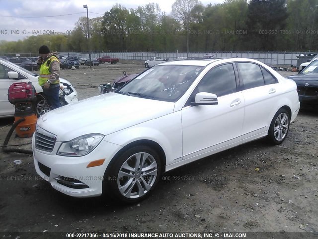 WDDGF4HB1EG254377 - 2014 MERCEDES-BENZ C 250 WHITE photo 2