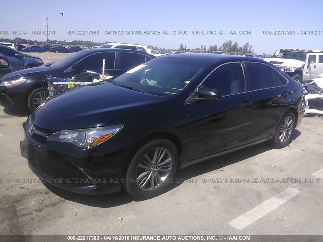 4T1BF1FKXFU899081 - 2015 TOYOTA CAMRY LE/XLE/SE/XSE 黑色 照片 2