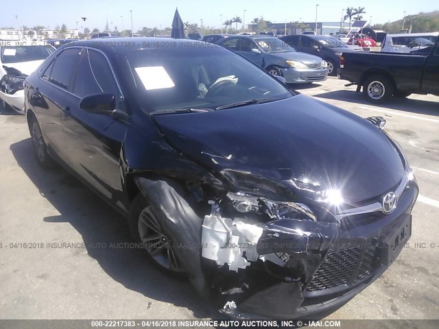 4T1BF1FKXFU899081 - 2015 TOYOTA CAMRY LE/XLE/SE/XSE 黑色 照片 6