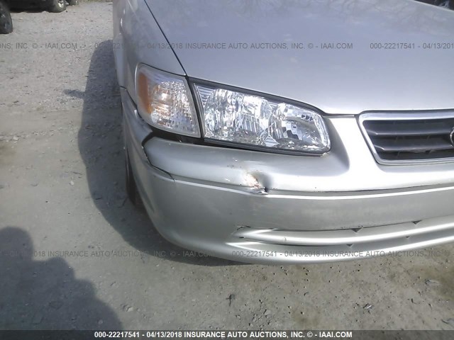 4T1BG22K31U811196 - 2001 TOYOTA CAMRY CE/LE/XLE 银色 照片 6