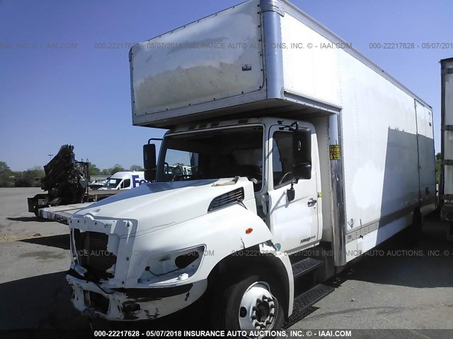 5PVNE8JV9C4S52374 - 2012 HINO 268  WHITE photo 2