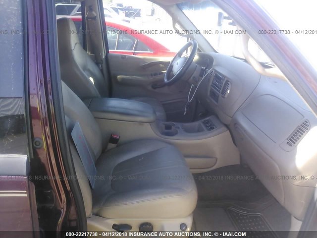 1FMEU17L81LB58520 - 2001 FORD EXPEDITION EDDIE BAUER BURGUNDY photo 5