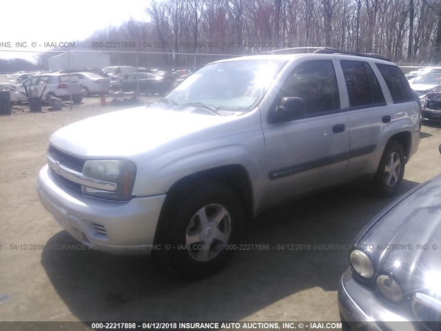 1GNDT13S642386467 - 2004 CHEVROLET TRAILBLAZER LS/LT SILVER photo 2