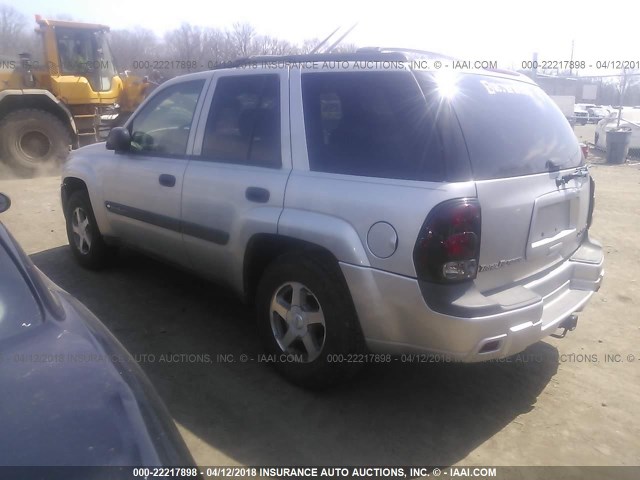 1GNDT13S642386467 - 2004 CHEVROLET TRAILBLAZER LS/LT SILVER photo 3