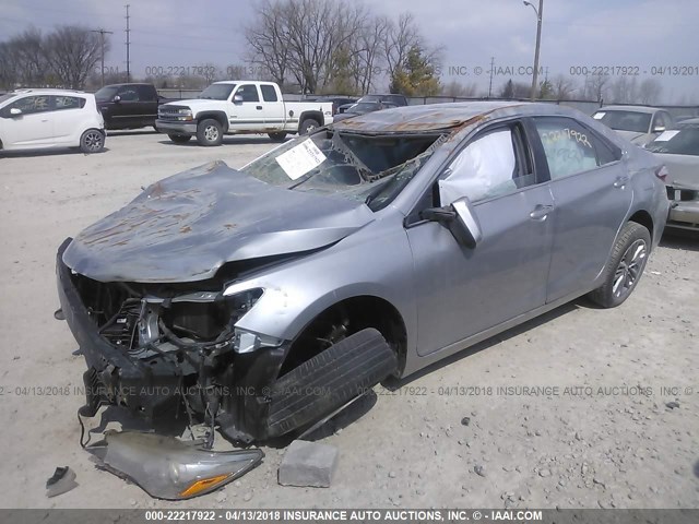 4T1BF1FK1GU612308 - 2016 TOYOTA CAMRY LE/XLE/SE/XSE 银色 照片 2