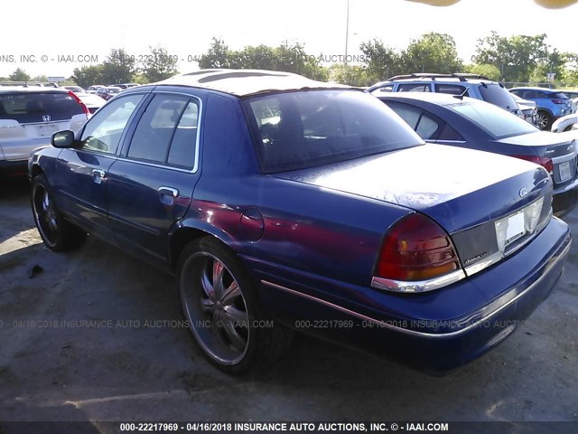 2FAFP71W9WX140341 - 1998 FORD CROWN VICTORIA POLICE INTERCEPTOR BLUE photo 3