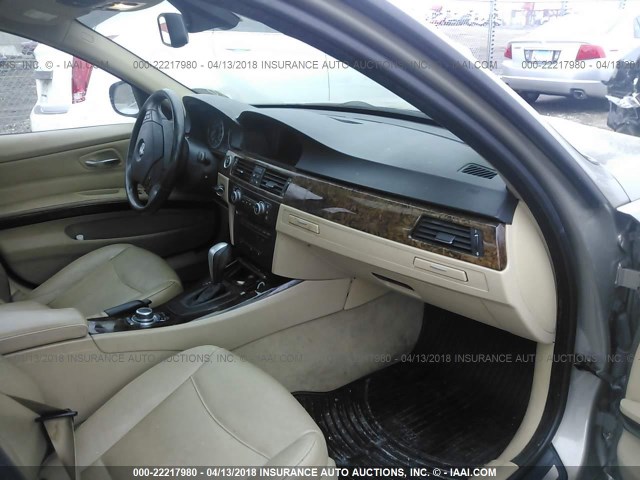 WBAPK53519A513016 - 2009 BMW 328 XI SULEV TAN photo 5