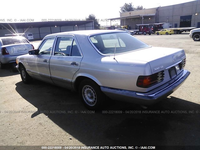 WDBCB20A5EA007540 - 1984 MERCEDES-BENZ 300 SD SILVER photo 3