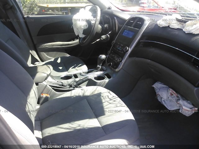 1G11B5SL9FF301822 - 2015 CHEVROLET MALIBU LS 灰色 照片 5