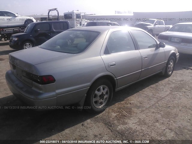 JT2BG22K8X0302931 - 1999 TOYOTA CAMRY LE/XLE TAN photo 4