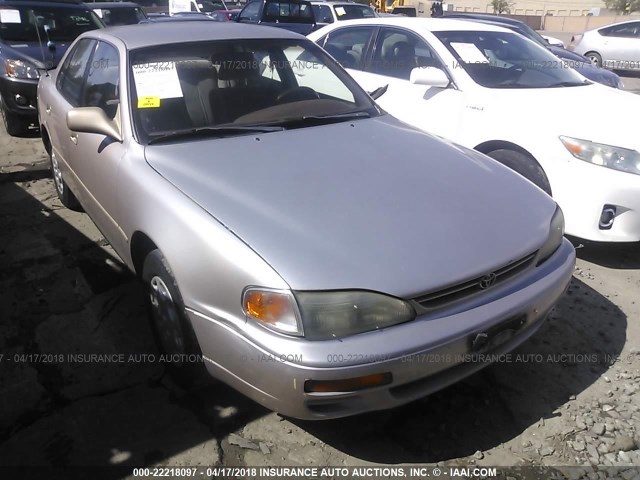 4T1BG12K3TU709491 - 1996 TOYOTA CAMRY DX/LE/XLE GOLD photo 1