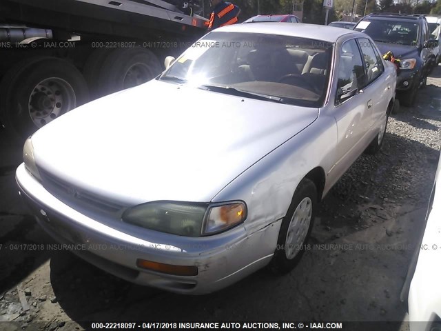 4T1BG12K3TU709491 - 1996 TOYOTA CAMRY DX/LE/XLE GOLD photo 2