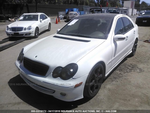 WDBRF56H76F800072 - 2006 MERCEDES-BENZ C 350 WHITE photo 2