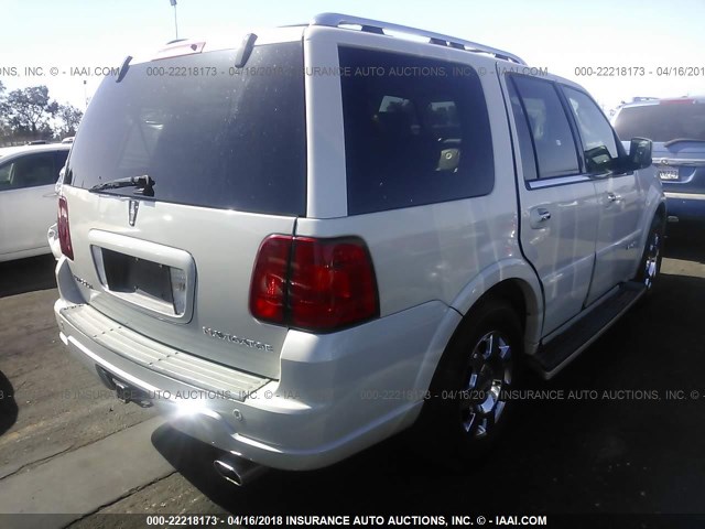 5LMFU27595LJ24973 - 2005 LINCOLN NAVIGATOR 白色 照片 4